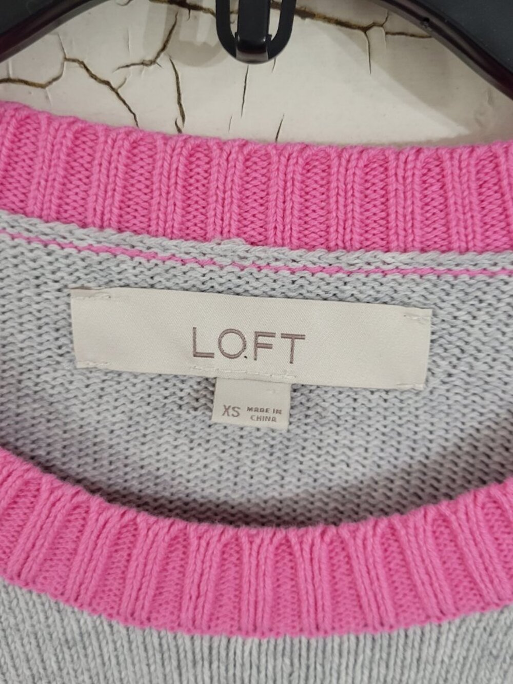 Ann Taylor LOFT Womens Gray Pink Striped Golf Birdie Preppy Crew Neck Sweater XS - Picture 2 of 6
